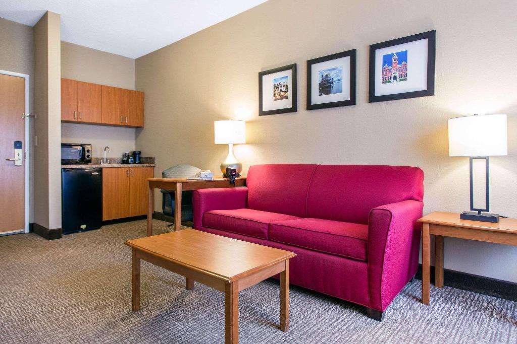 Spark by Hilton Wilmington