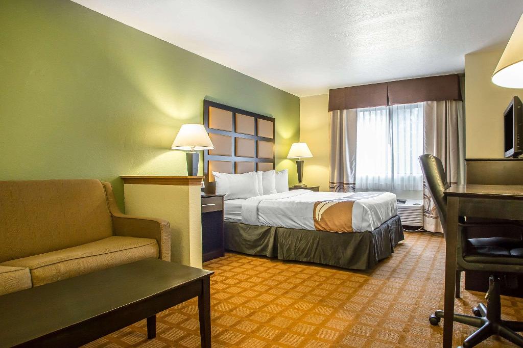 Quality Inn & Suites Marinette