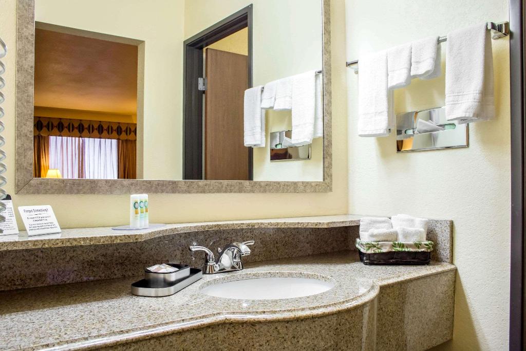 Quality Inn Phoenix