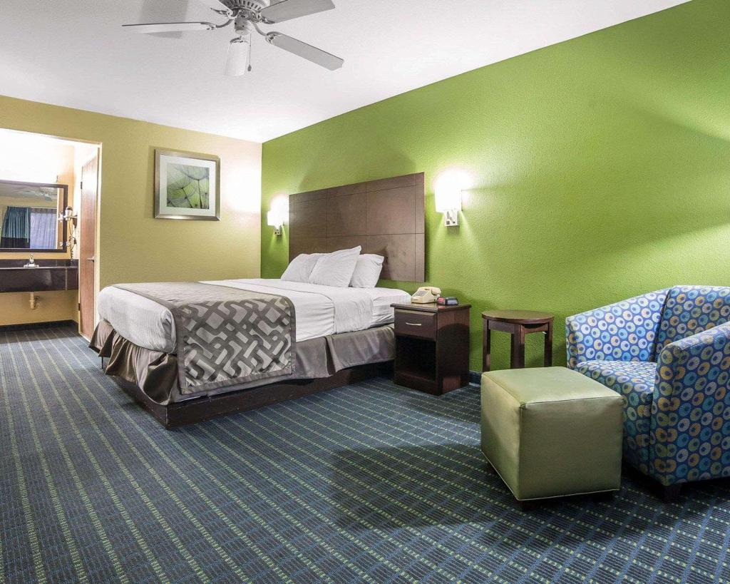 Rodeway Inn & Suites Northside