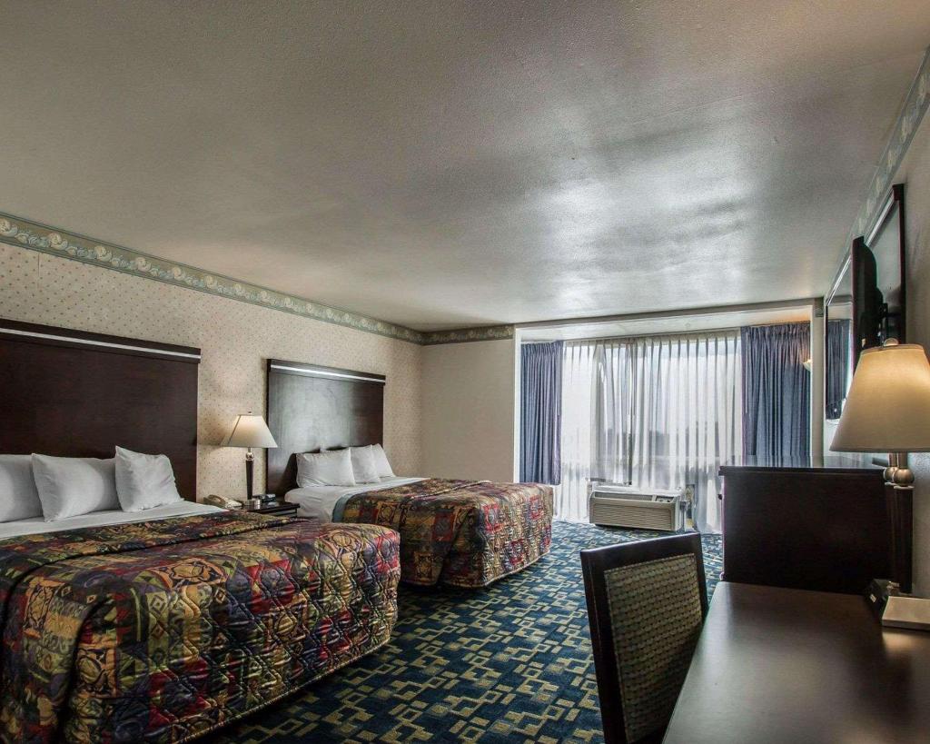 Motel 6 Oceanside, CA – Marina / Camp Pendleton