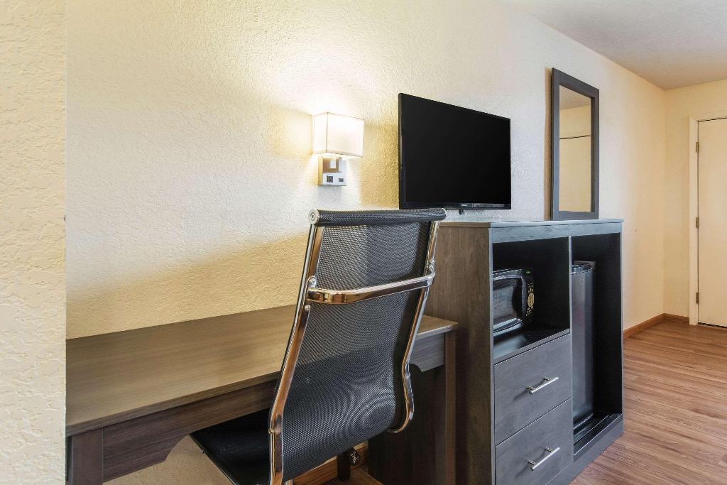 Econo Lodge Cloverdale