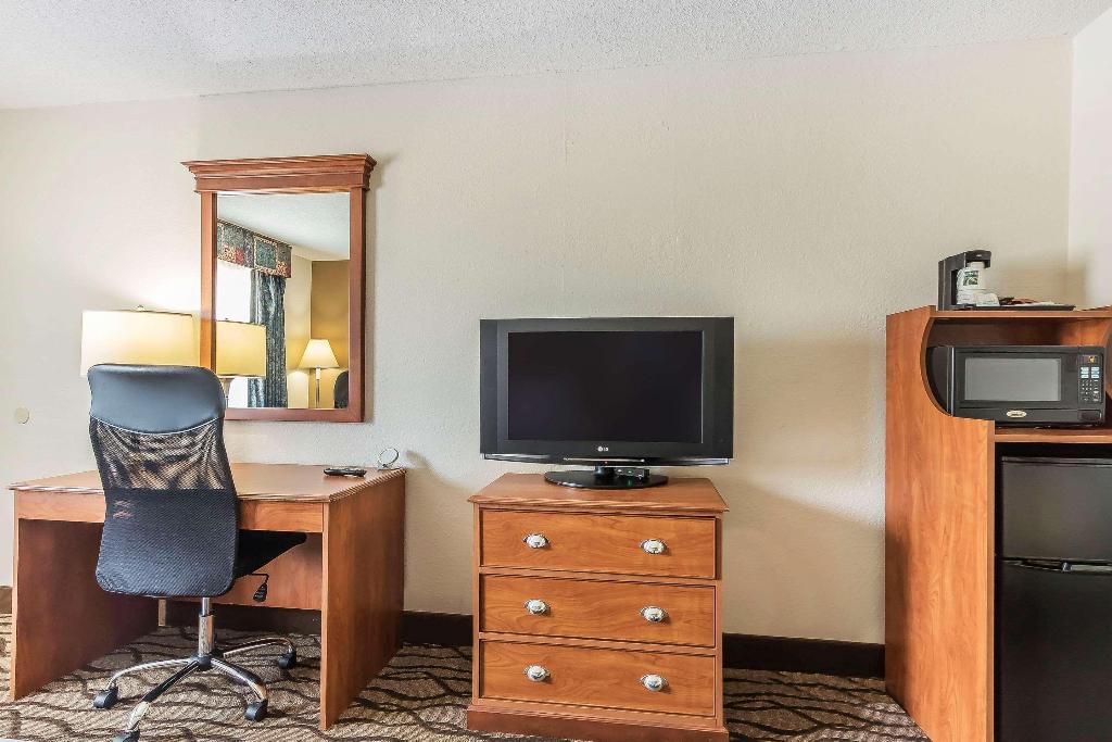 Quality Inn Charleston - Sikeston