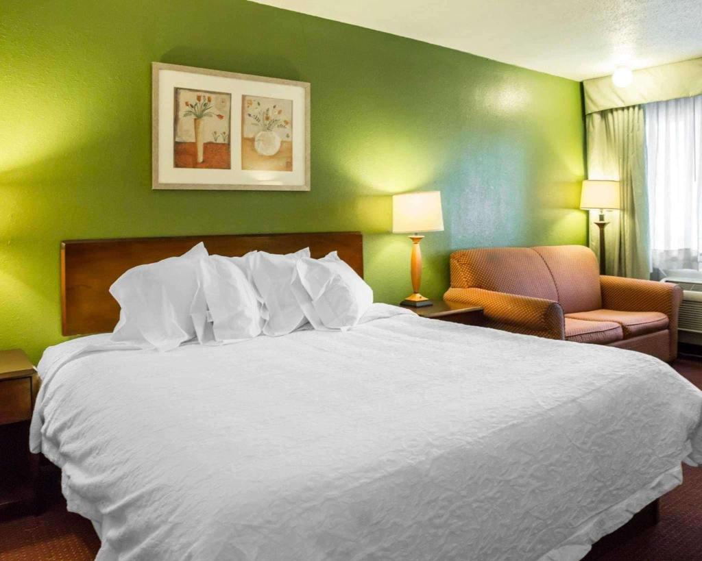 Econo Lodge North Washington