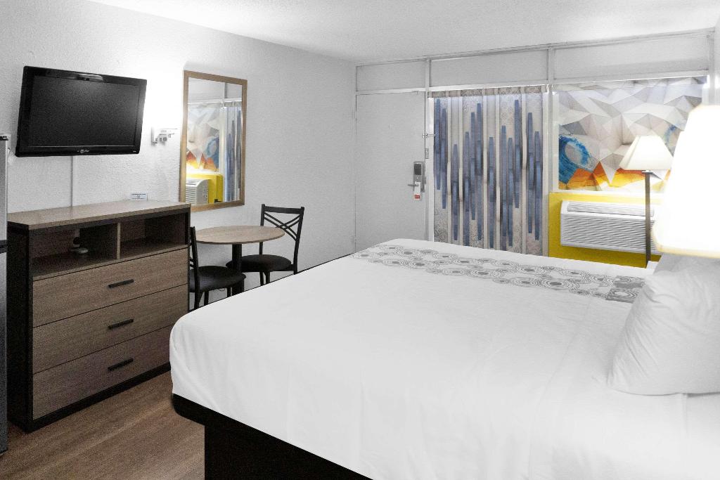 Econo Lodge Carlsbad Caverns Area