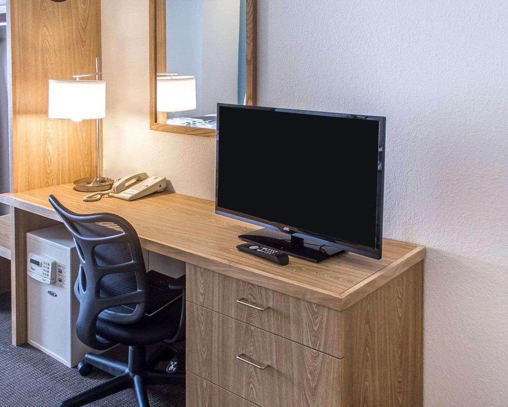 Sleep Inn & Suites - Port Clinton, OH