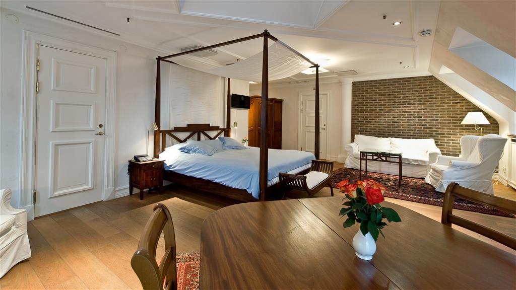 Master Johan Hotel (MJ'S)