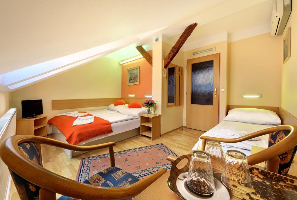 Hotel Golden City Garni, Vinohrady & Žižkov