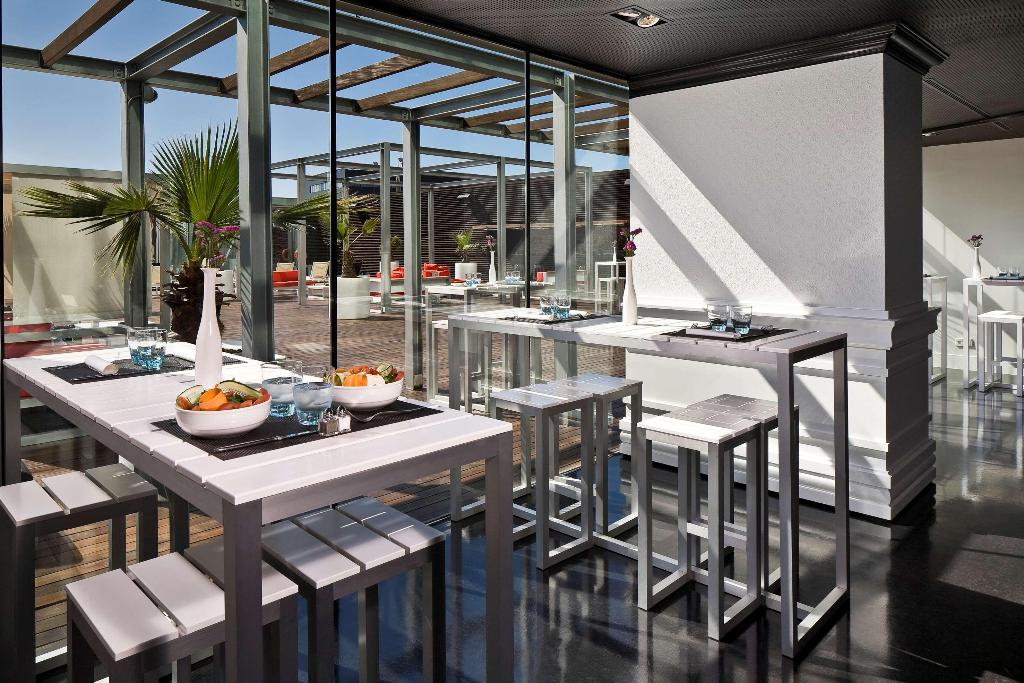 Imagem da galeria de The Level At Melia Barcelona Sky