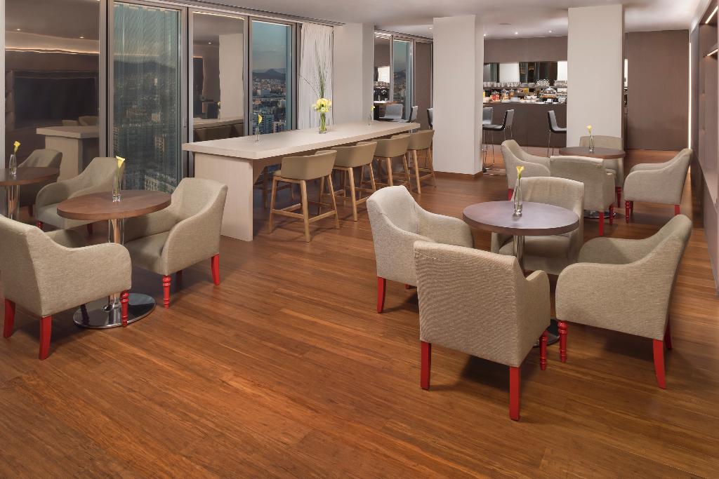 Imagem da galeria de The Level At Melia Barcelona Sky