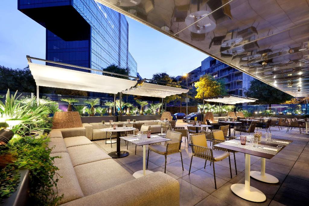 Imagem da galeria de The Level At Melia Barcelona Sky