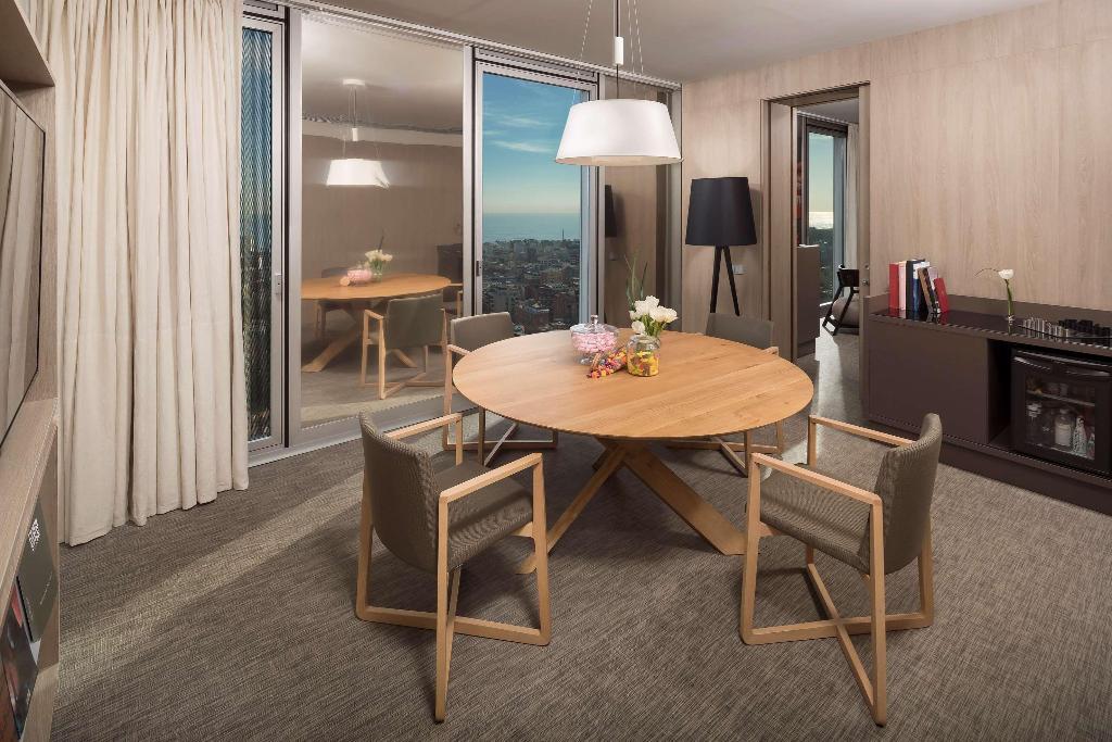 Imagem da galeria de The Level At Melia Barcelona Sky