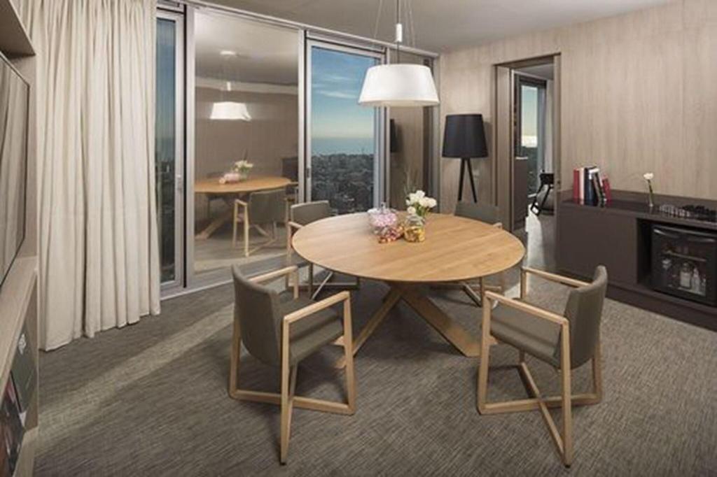 Imagem da galeria de The Level At Melia Barcelona Sky