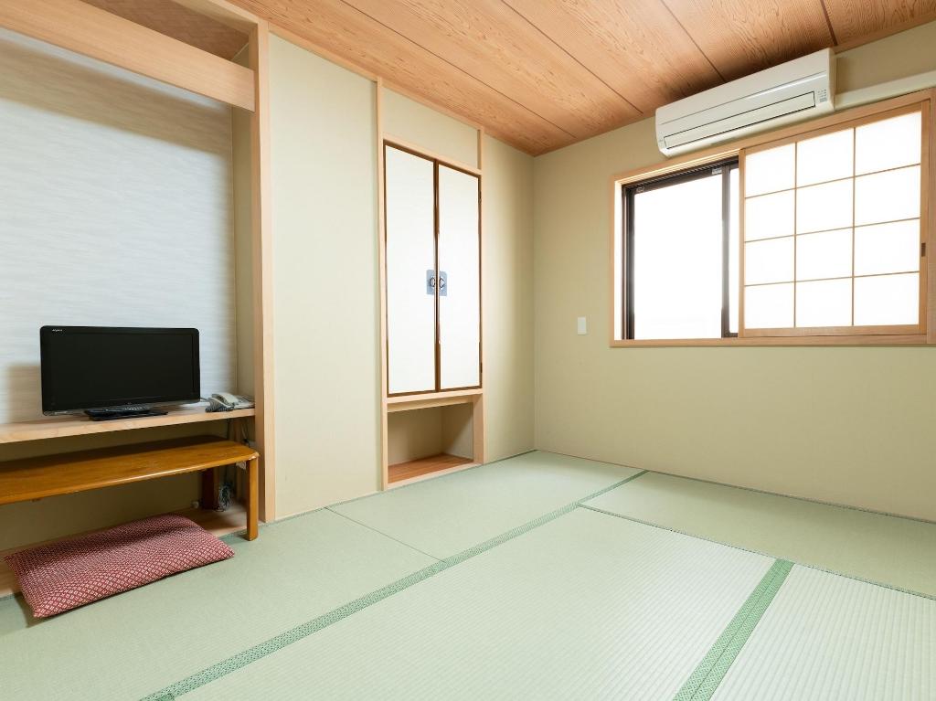 Sakura Ryokan