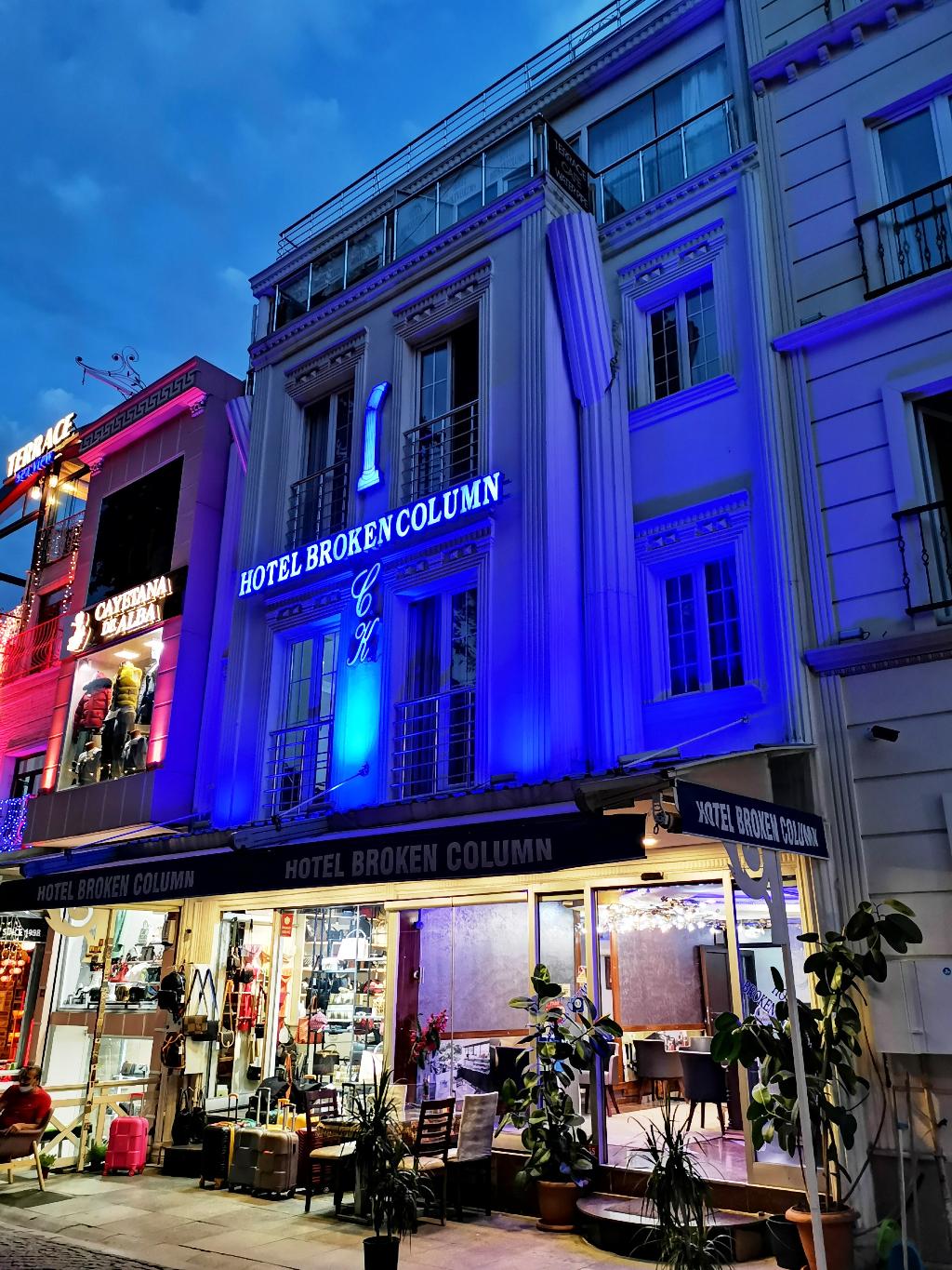 listing card gallery