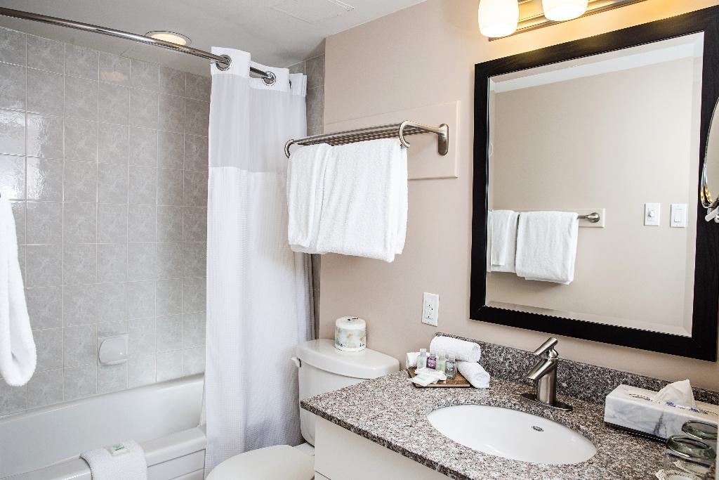 Campus Tower Suite Hotel