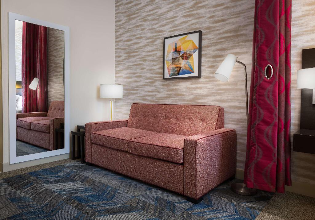 Home2 Suites Charleston Airport/Convention Center