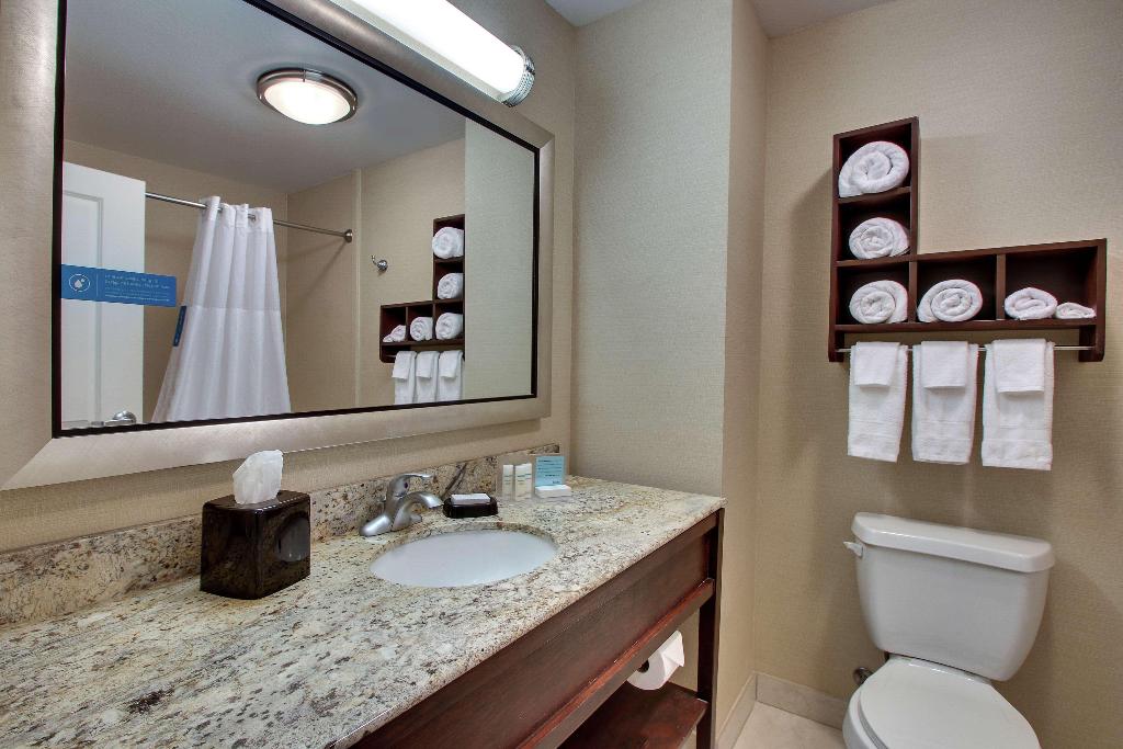 Hampton Inn Vernon
