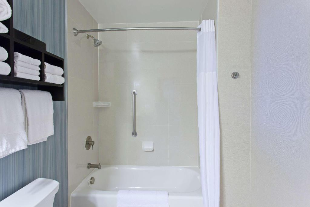 Hampton Inn Morgan Hill, CA
