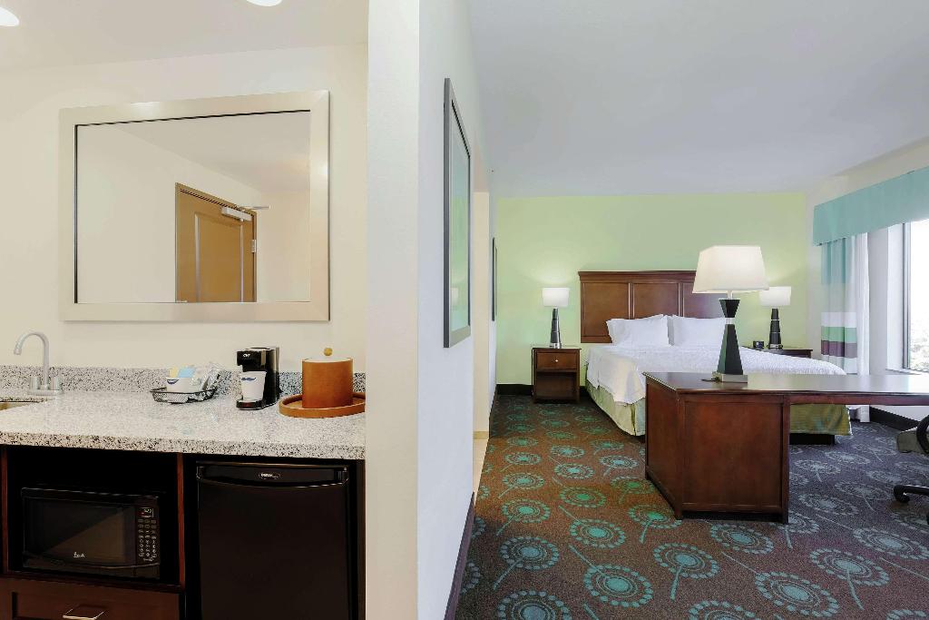 Hampton Inn & Suites Wheeling-The Highlands