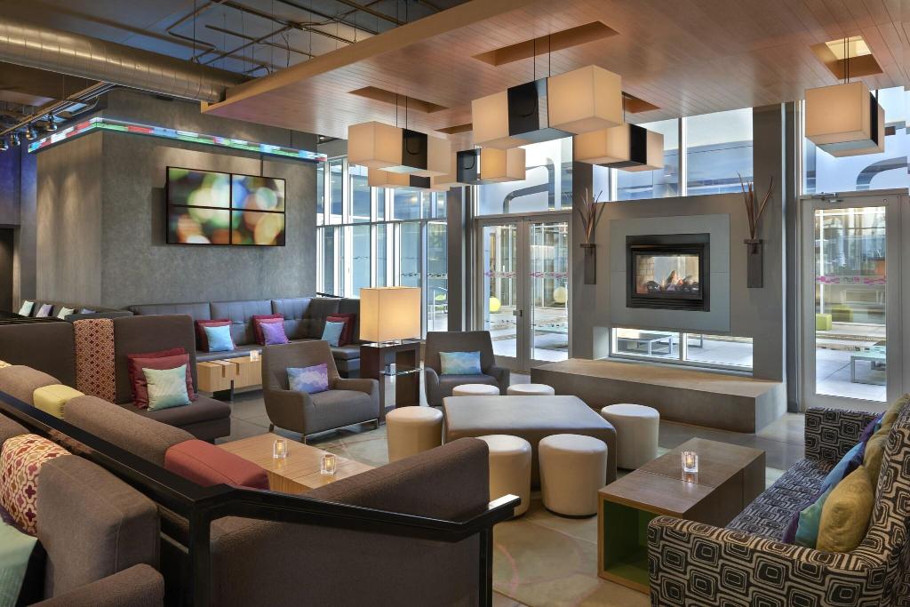 Aloft Vaughan Mills photo 12