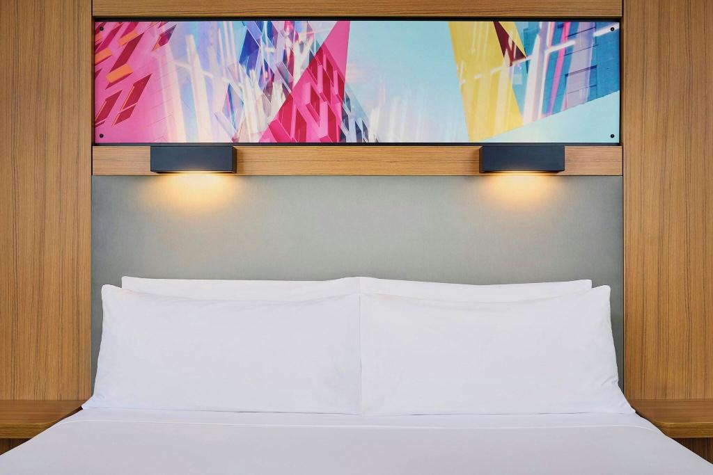 Aloft Vaughan Mills photo 35
