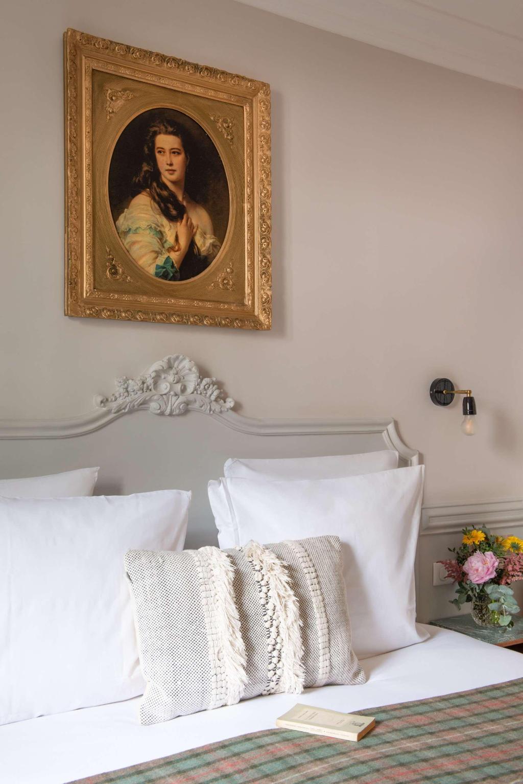 Hotel De La Porte Doree, Frankreich, Paris. Großes 2