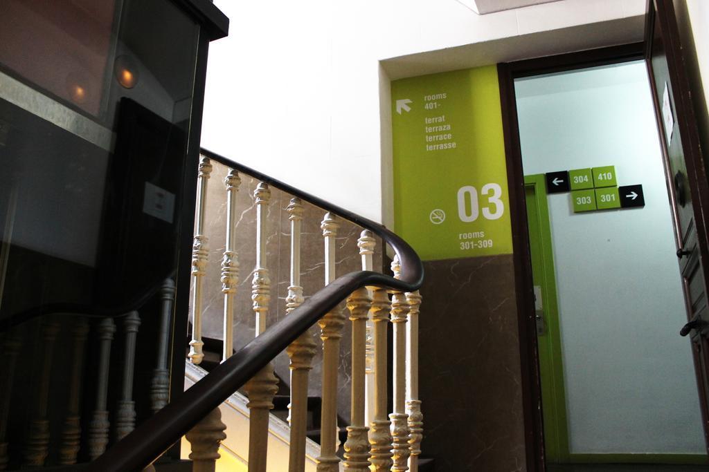Hostal Raval Rooms