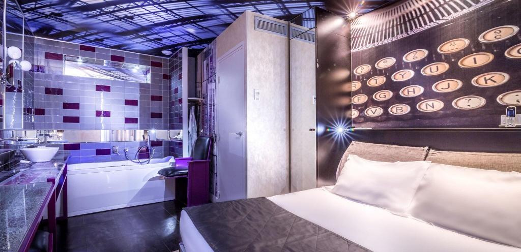 Apostrophe Hotel