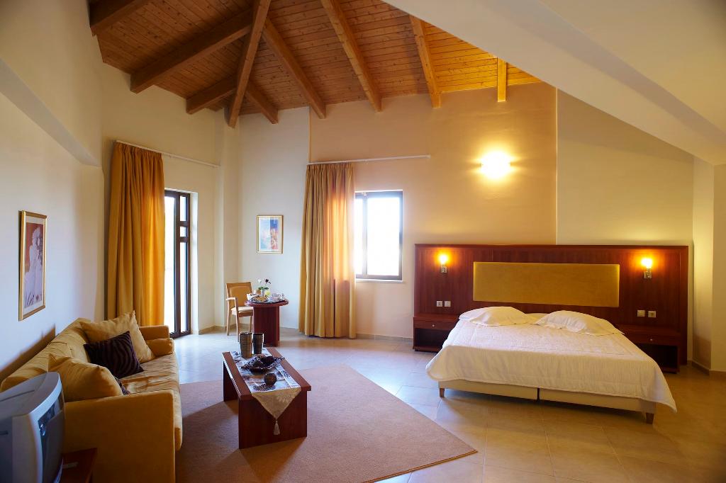 Parnis Palace Hotel
