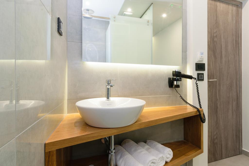 Renieris Hotel