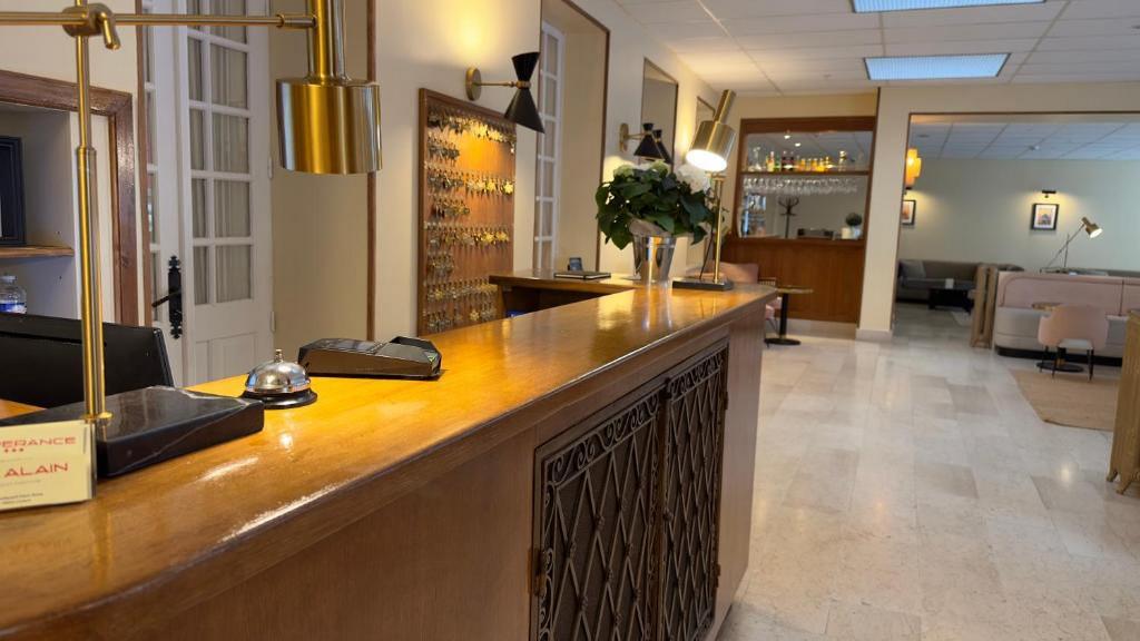 Le Grand Hotel De Lesperance