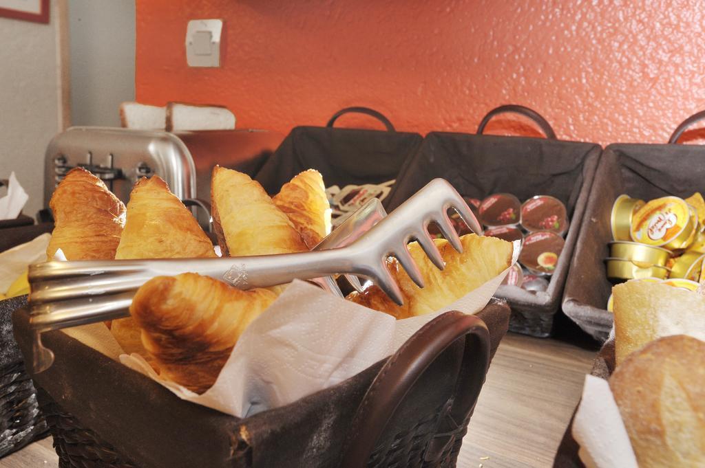 Hotel Carladez Cambronne