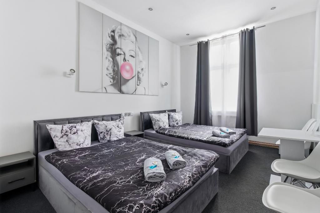 Queen Apartments