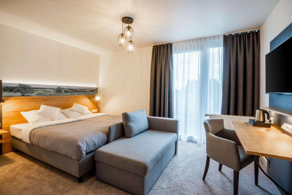 [M]EAT & STAY HOTEL