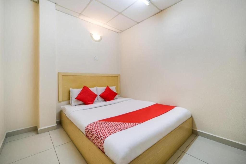 River Inn Budget Hotel