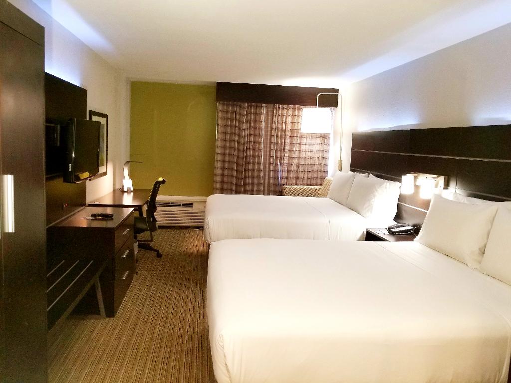 Holiday Inn Express & Suites Miami-Hialeah