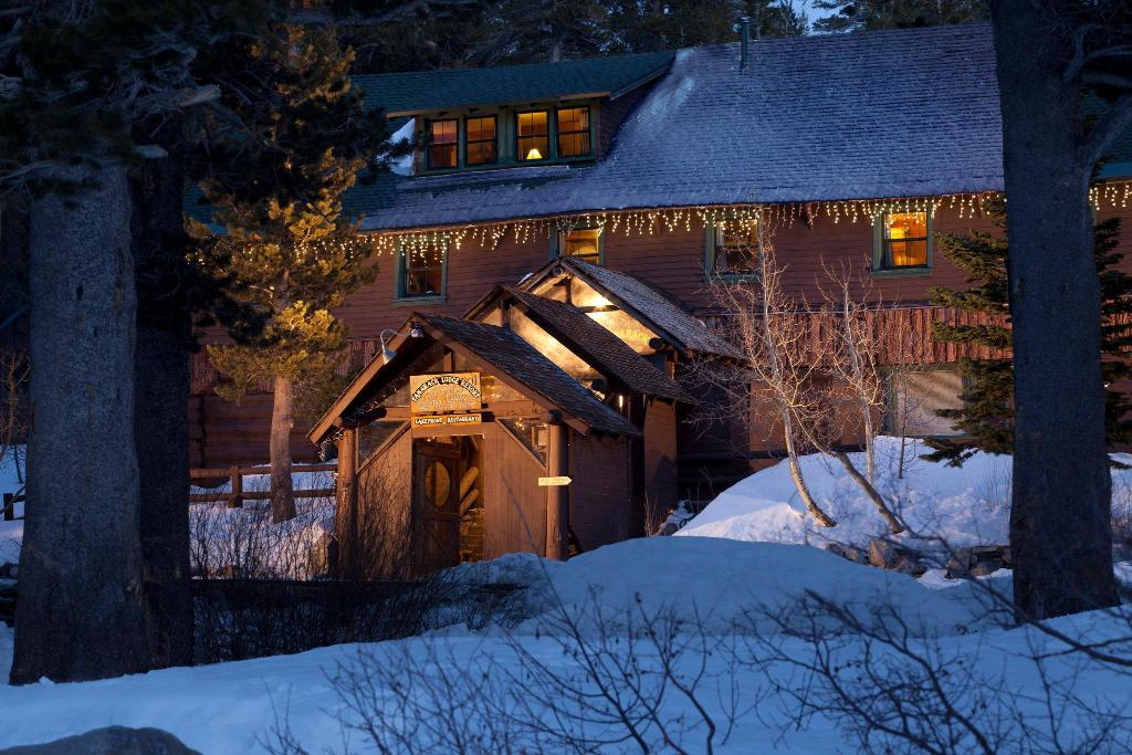 Tamarack Lodge photo 12