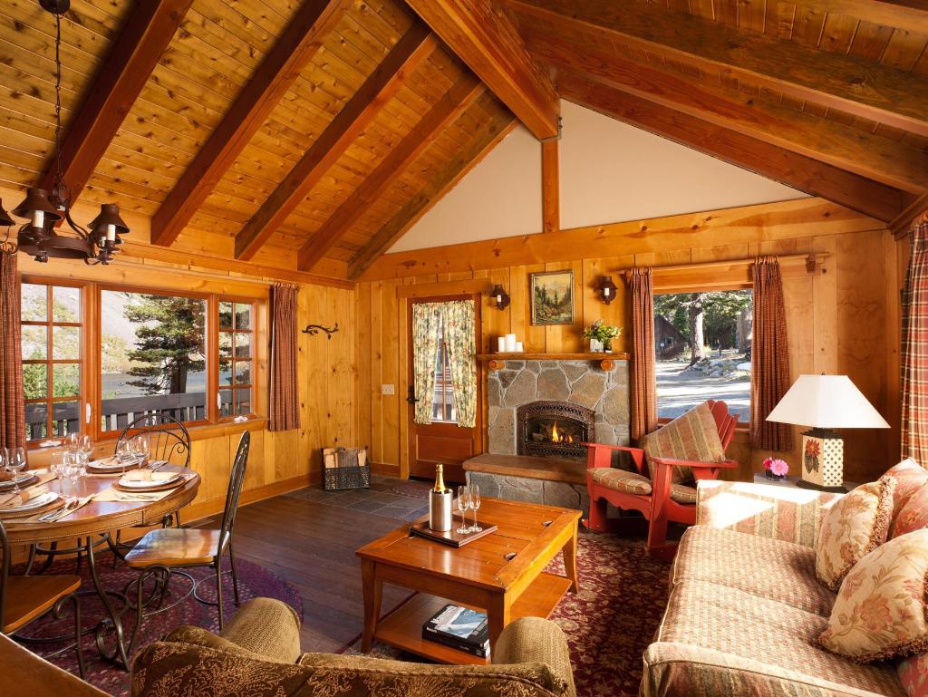 Tamarack Lodge photo 14