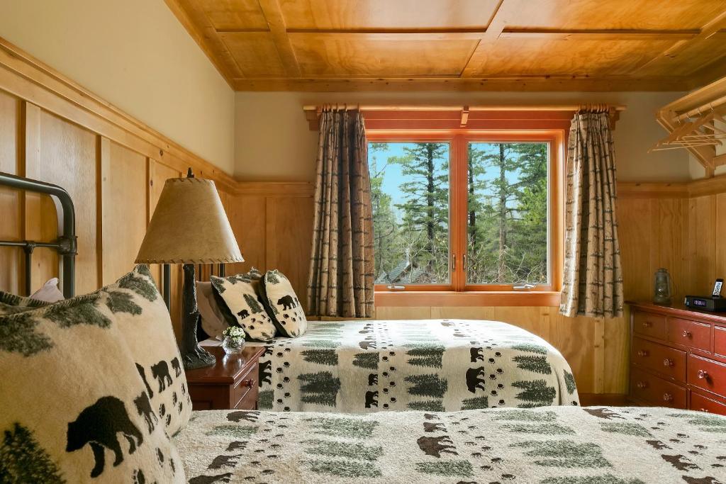Tamarack Lodge photo 28