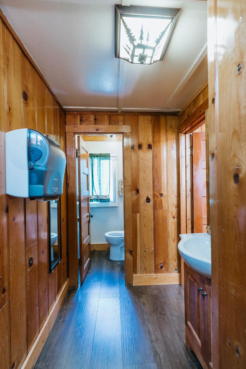 Tamarack Lodge photo 32