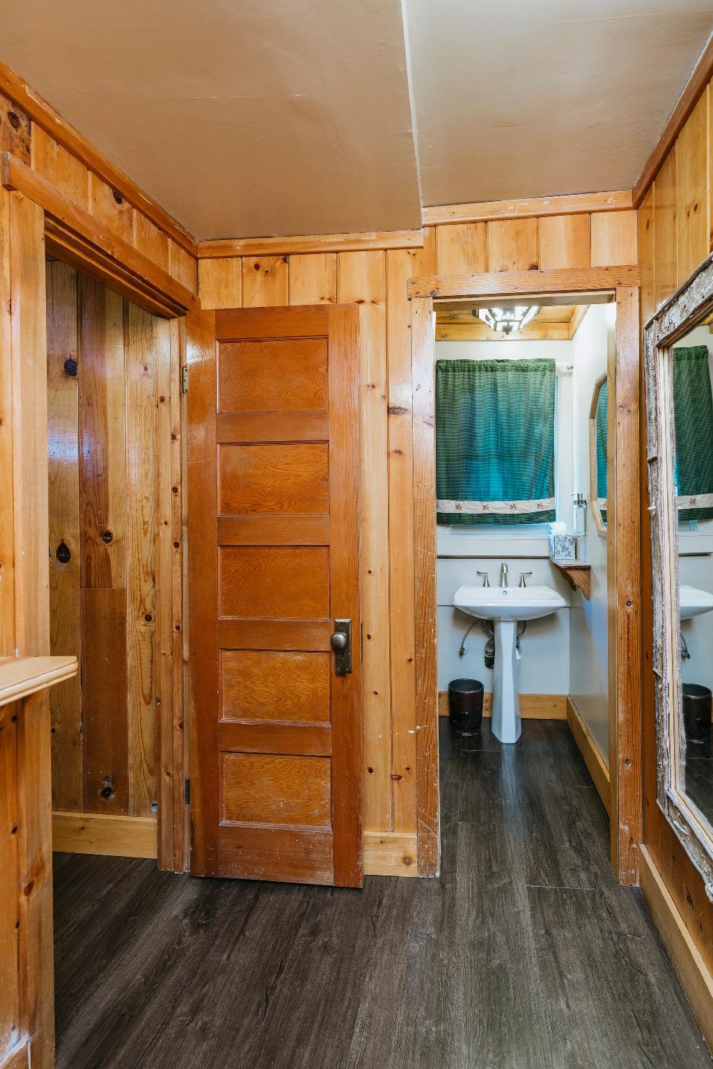 Tamarack Lodge photo 29