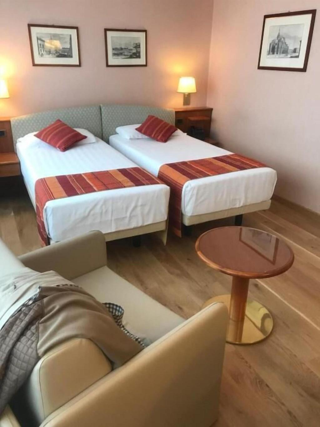 Hotel Crystal