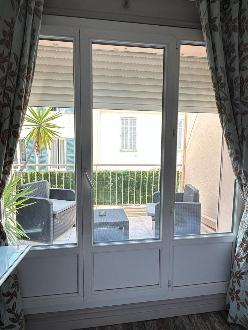 Azur Cannes Le Romanesque