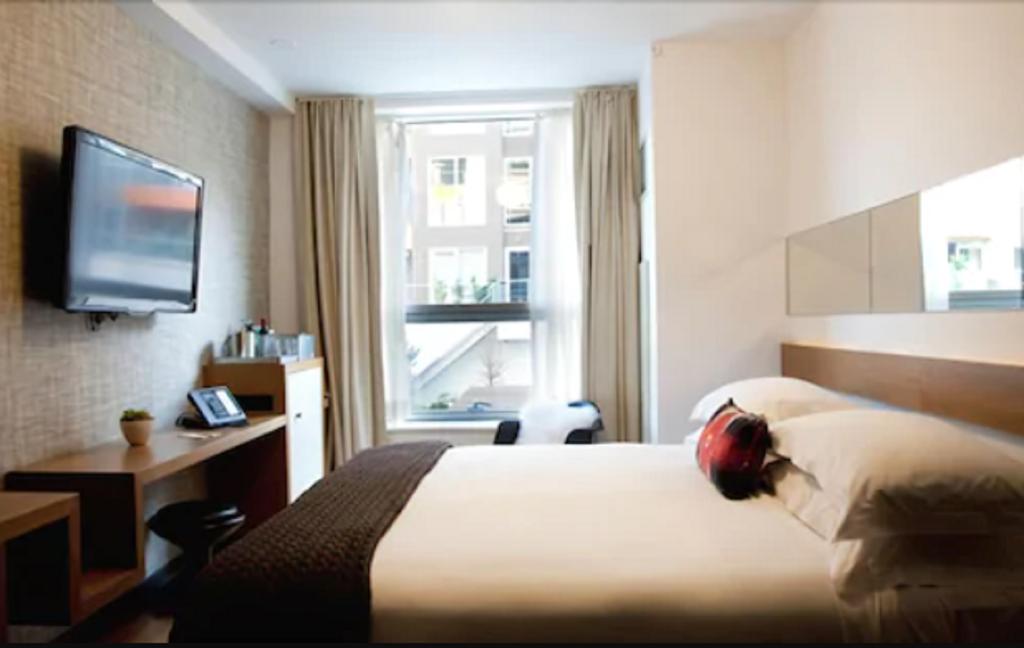 hotel-thumb