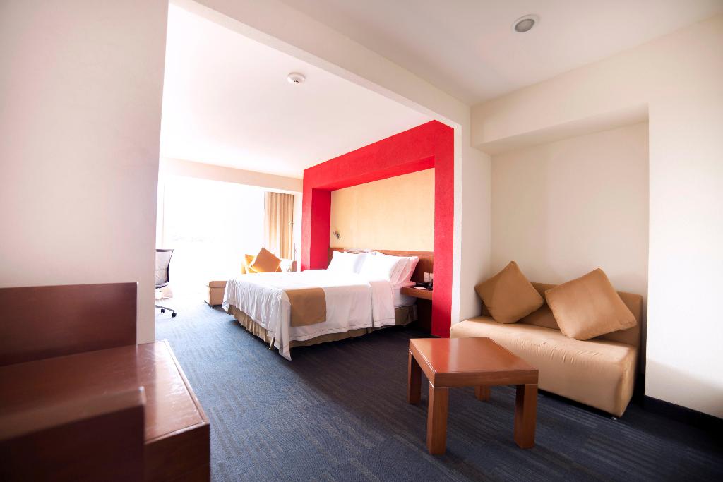 Holiday Inn Express Guadalajara Expo