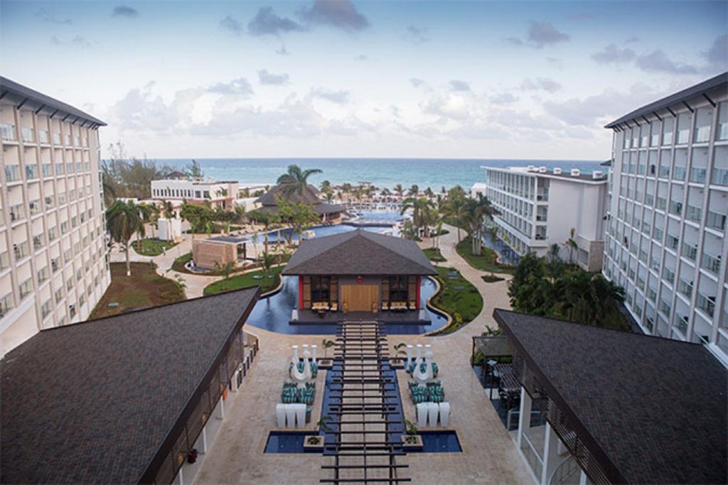 hotel-thumb