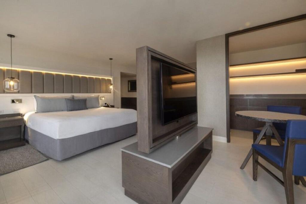 hotel-thumb