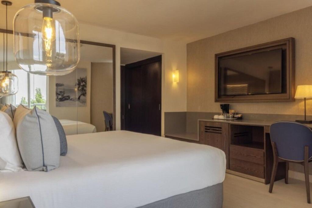 hotel-thumb