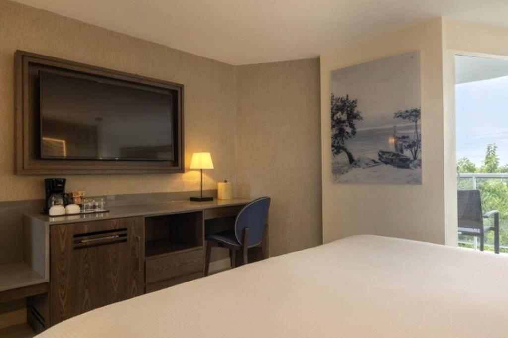 hotel-thumb